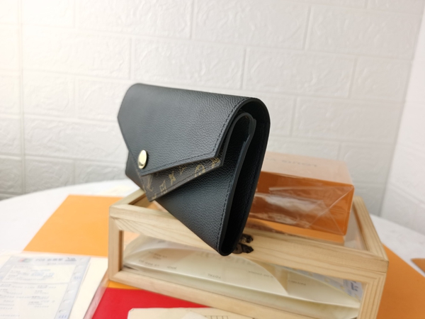 LVコピーウォレット側面デザイン